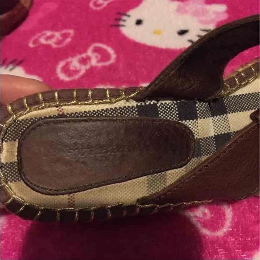 Authentic Burberry espadrille size 7 (37) - Picture 4 of 4